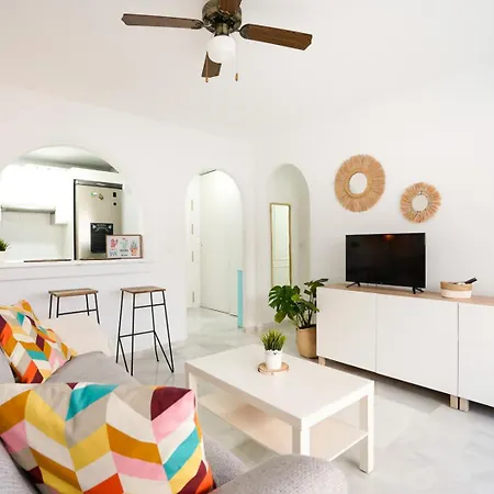 Laguna Apartment *