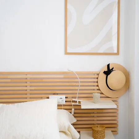 Laguna Apartment