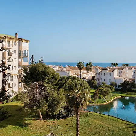 Laguna Apartment *